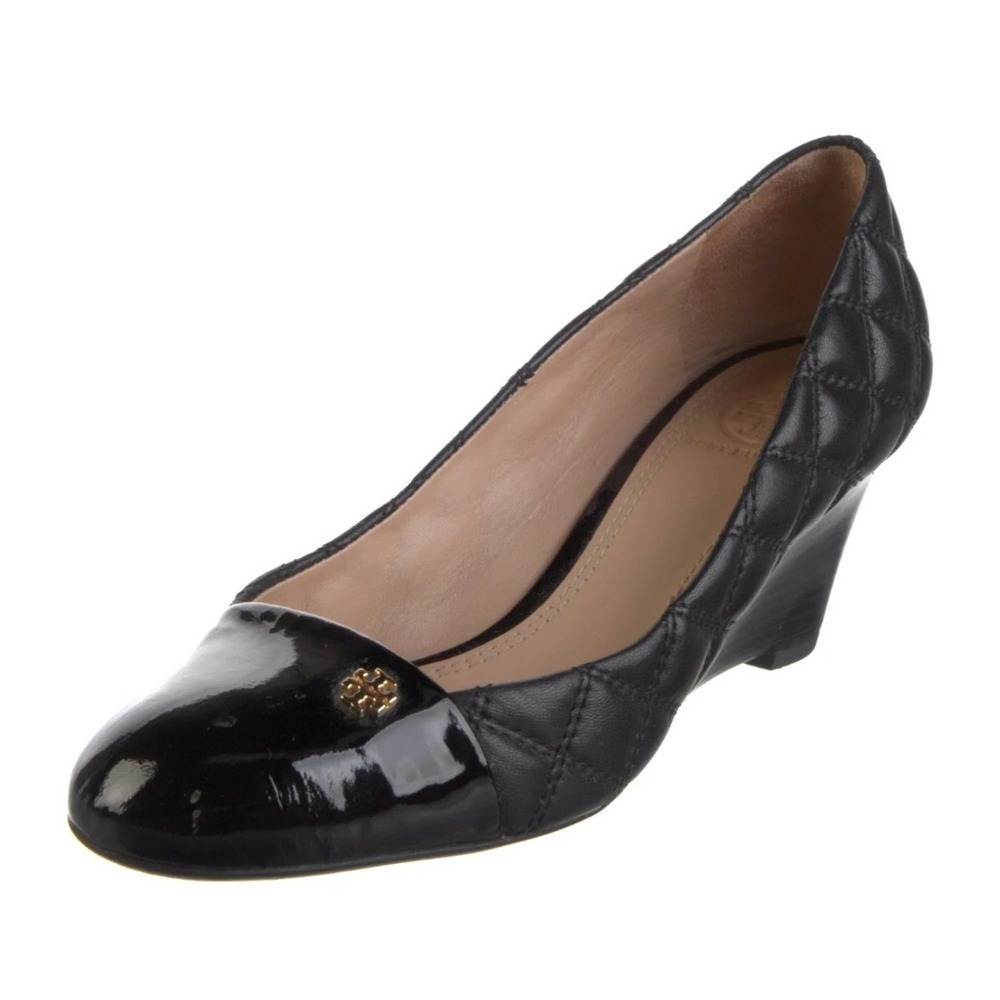 Tory Burch Wedge Pumps Womens 6M Black Quilted Patent Leather Cap Toe Luxe